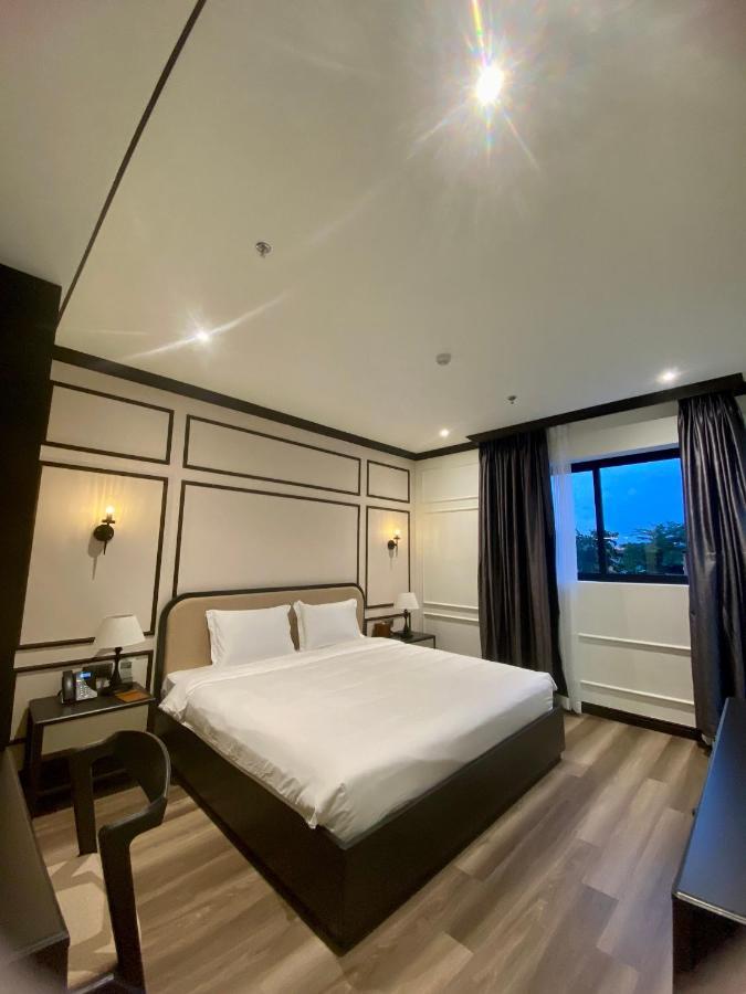 Khach San Robin Gia Nghia Hotel Exterior photo