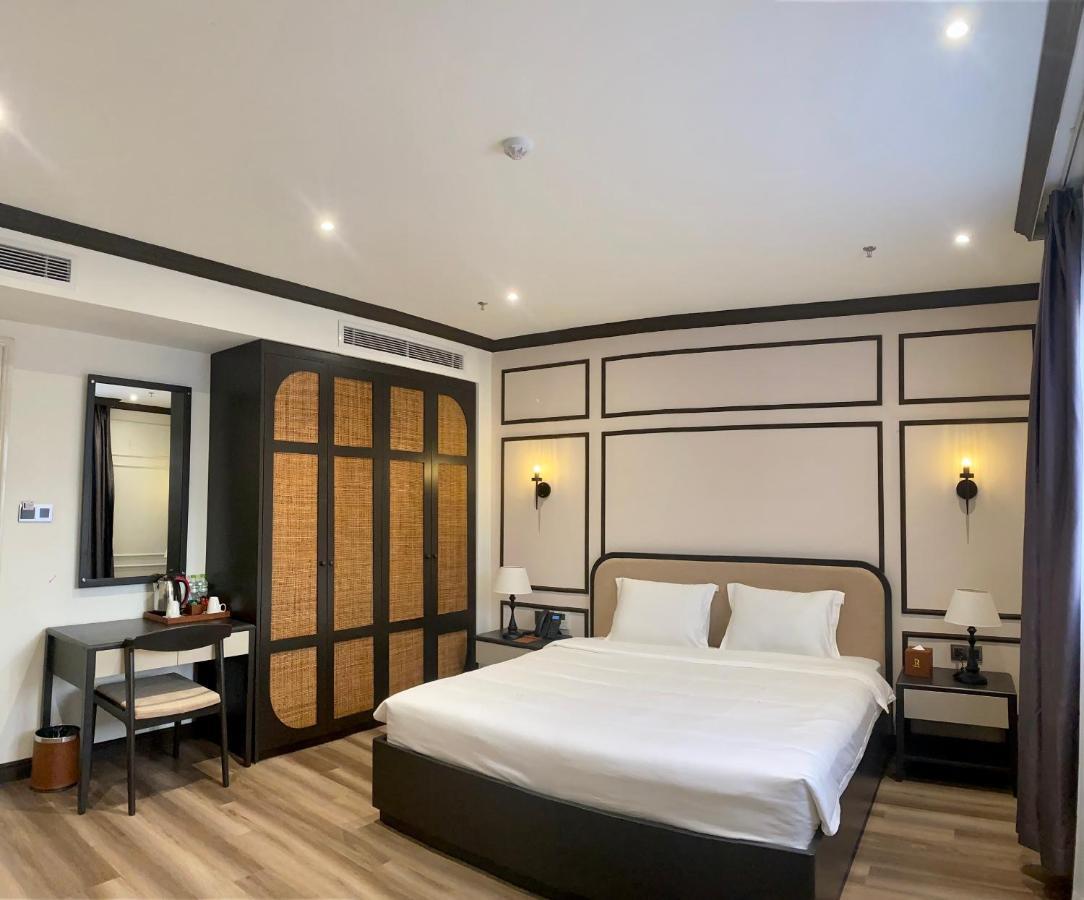 Khach San Robin Gia Nghia Hotel Exterior photo
