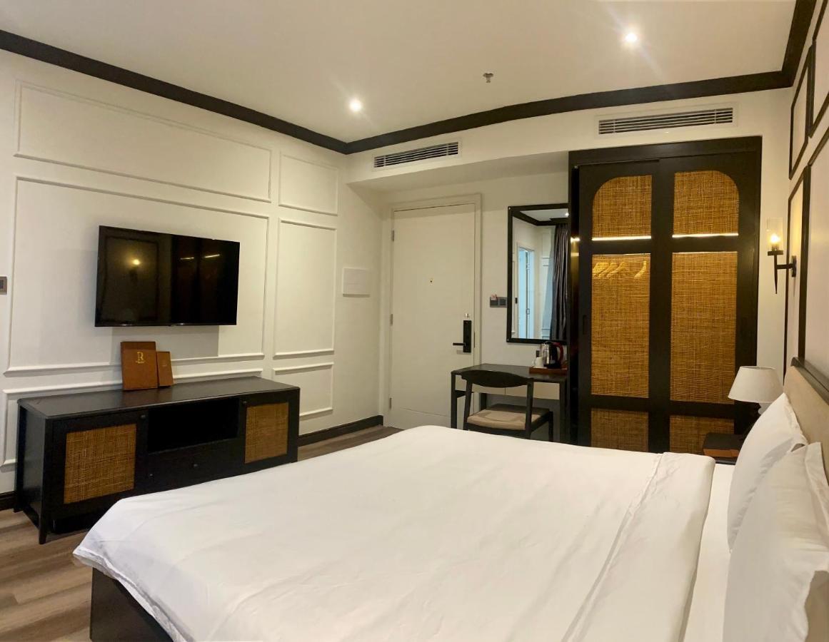 Khach San Robin Gia Nghia Hotel Exterior photo